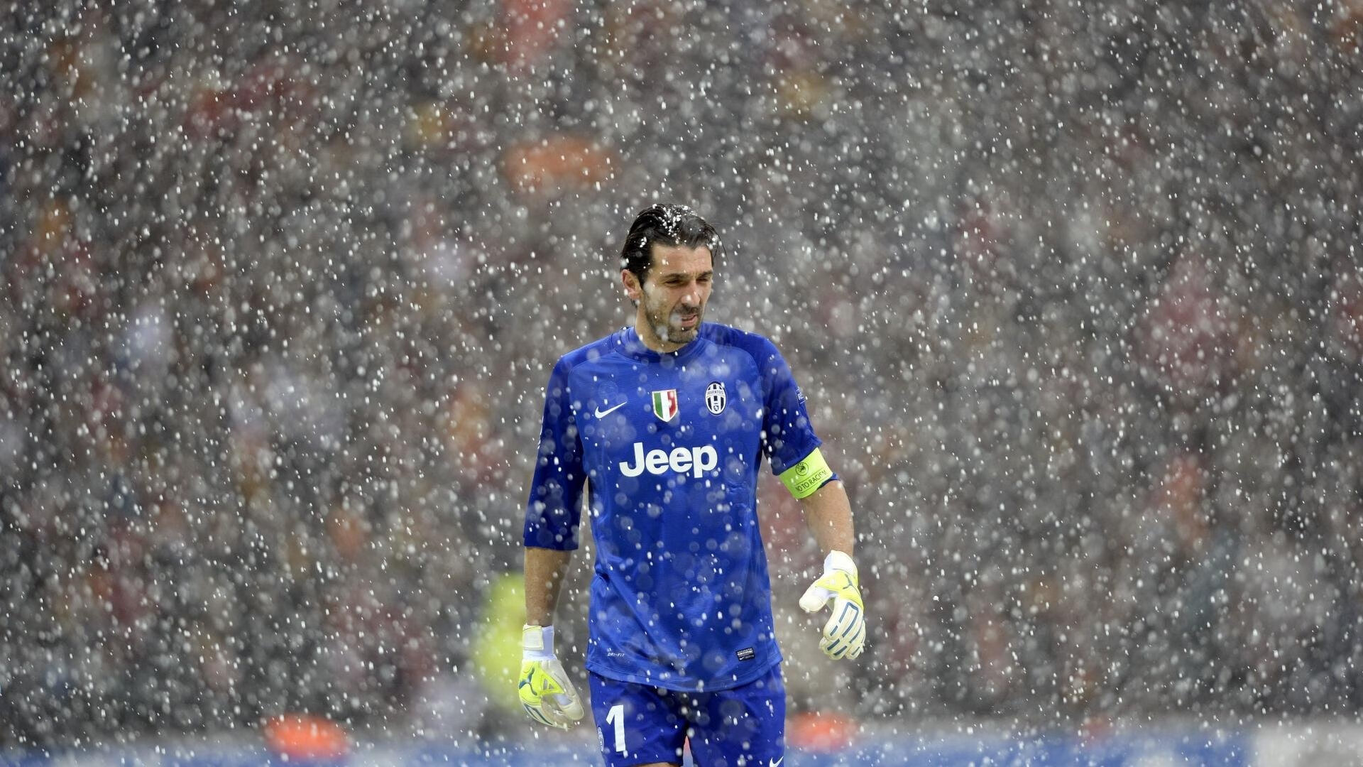 开云体育-阿伦·斯密斯：全黑队最佳助攻王，犀利传球构建无数进攻机会，阿伦拉斯米